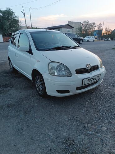 машины на разбор: Toyota Vitz: 2002 г., 1.3 л, Автомат, Бензин, Седан