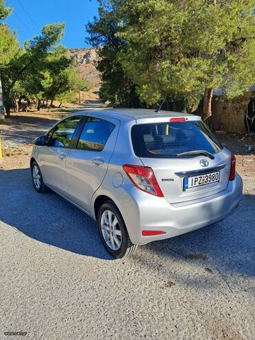 Toyota: Toyota Yaris: 1.3 l. | 2014 έ. Χάτσμπακ — 25