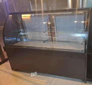 Soyuducu vitrinləri: 780₼ Yeni upakovka Şirniyyat uçun vitrin soyuducu 3mertebelidi təcili