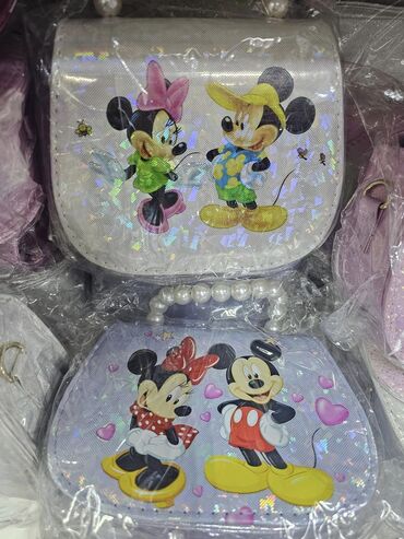 Ostale dečije stvari: Torbice 1500

00din — 7