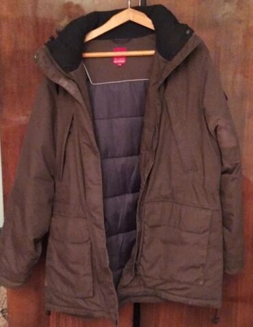 Куртки: Зимняя женская куртка в отличном состоянии, размер 48