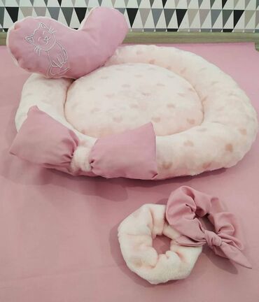 plasticni kreveti za pse: Okrugli jastuci za pse. Cena jastuka zavisi od dimenzija i materijala