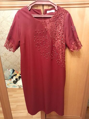 Ziyafət donları: Paltarlar hamisi 1defe toya geyilib. olculeri,40-42 ve 46-48.Vassap — 9