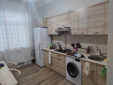 Uzunmüddətli kirayə mənzillər: Yasamalda midada 9 mertebeli binanın 1-ci mərtəbəsində yerləşən ümumi — 7