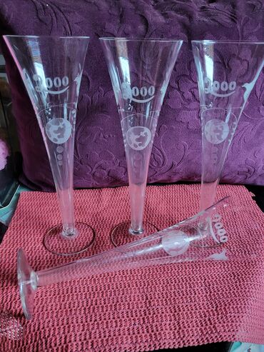 Čaše: Case nove za vino sa gravurom iz 2000te. Komada. 4 Visina. 25cm na lalafo.rs — 2 Čaše: Case nove za vino sa gravurom iz 2000te. Komada. 4 Visina. 25cm — 2