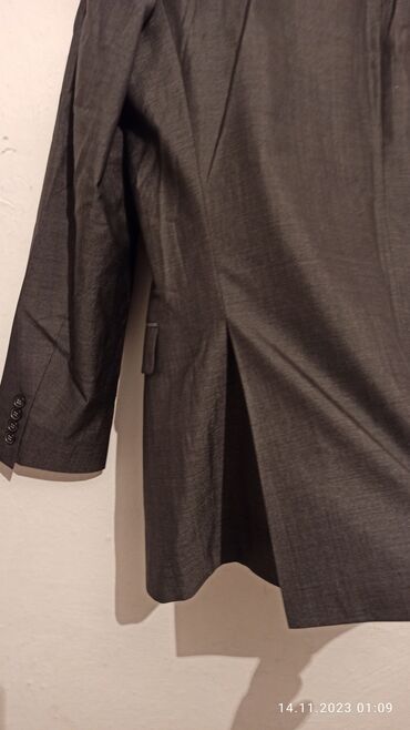 Другая мужская одежда: Продаю пиджак. 54р б/у . очень хорошем состоянии ! ( один раз носили) — 6