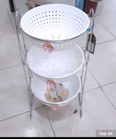 Digər qab-qacaq və mətbəx ləvazimatları: Meyvə-tərəvəz yiğmaq uçun polkalar 3 mertebe tekerli ve 4 mertebe — 12