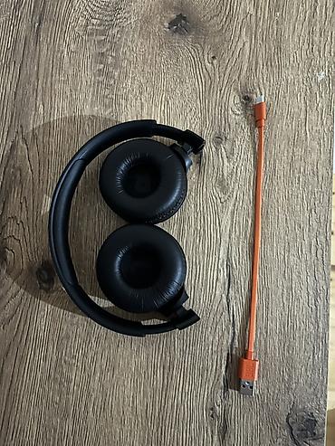 hyundai qulaqlıq: JBL simsiz qulaqlıq - Rəng: qara - Üstündə JBL loqolu on-ear (qulağın — 2