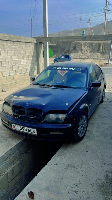 баткен ауди 100: BMW 318: 2000 г., 2 л, Механика, Бензин, Седан