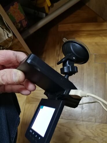 Ostale kamere: Auto kamera lepi se na šoferku na vakum. Ispravna. Nešto malo — 6