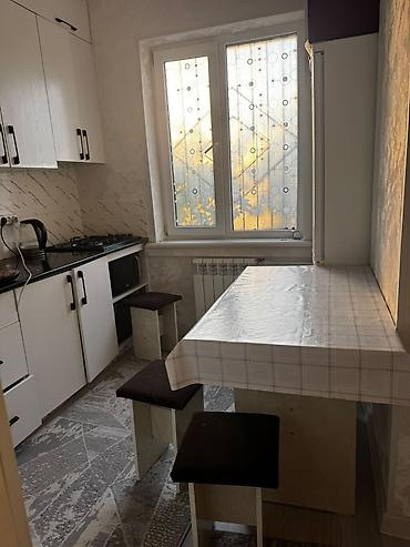 кел кел: 🏠 Сдаётся комната для двух девушек! 📍 Адрес: Аламедин-1, дом 20. 📌 — 2