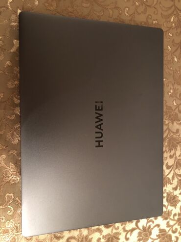 kabura huawei p30 lite: Intel Core i5, 14 "