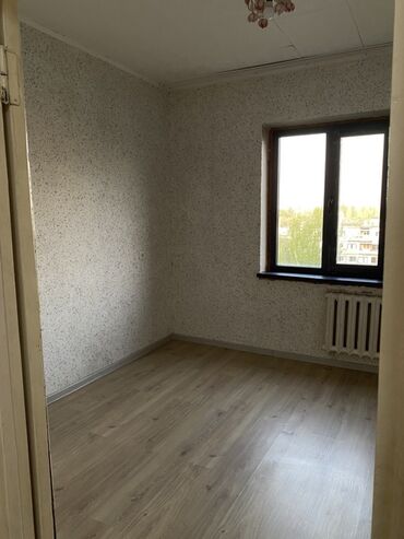 Долгосрочная аренда квартир: 3 комнаты, С мебелью частично
