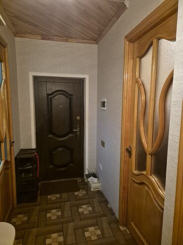 Dekorlar və bəzəklər: 9-cu mikrarayonda Nəsimi metrosuna yaxın 17 mərtəbənin 2 ci — 8