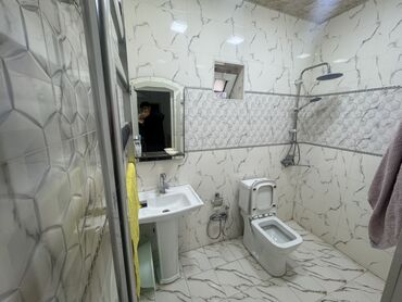 Sifarişlə mətbəx mebeli: Ev masazir goz klinikasinin yaninda yerlesir. Öz şəxsi evimdir. Sənədi — 5