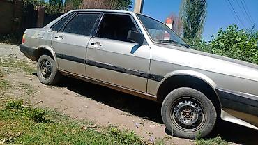 Audi: Audi 80: 1986 г., Седан — 4