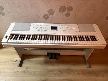 gitara pedalı: "Yamaha DGX660" Elektro Piano

Əla vəziyyətdə

3 pedal — 3