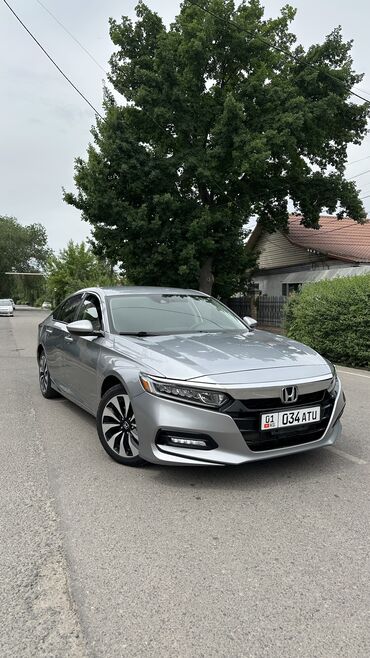 Транспорт: Honda Accord: 2019 г., 1.6 л, Вариатор, Бензин, Седан
