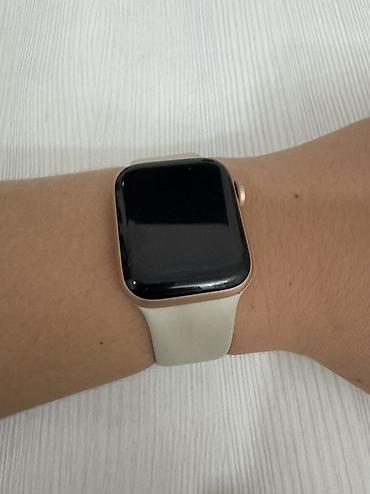 watch 10: Apple Watch SE (1 generation), GPS, 40мм Корпус: алюминий цвета Gold — 2