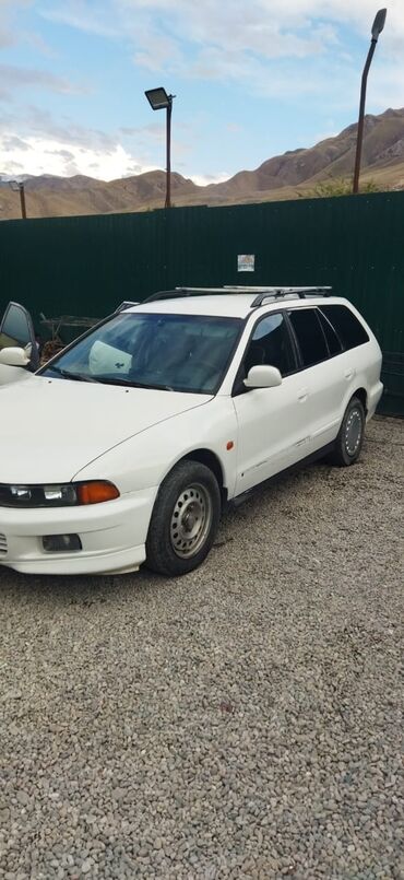 2056016 зима: Mitsubishi Galant: 1998 г., 2 л, Механика, Газ, Универсал