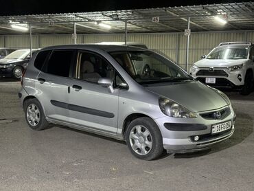 наклейка машин: Honda Jazz: 2004 г., 1.4 л, Механика, Бензин, Хэтчбэк