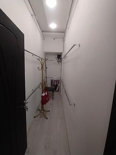 Salon, tibbi mebel: Razin Bakixanov qesebesi merkezi yolun üstünde., Gozellik salonunun — 8