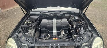 Mercedes-Benz: Mercedes-Benz E 240: 2.6 l | 2002 il Sedan — 10