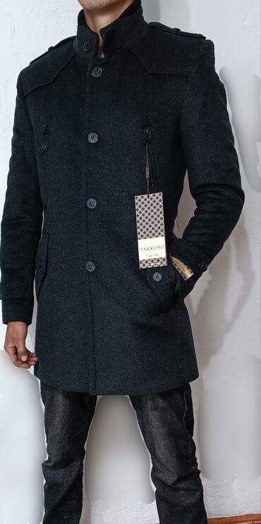 мужской пальто: Продаётся Турецкое пальто мужское, молодёжное. Размер M//46-48. 175sm