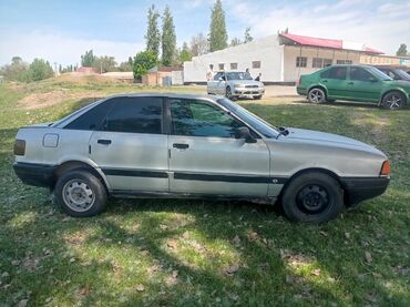 лед на авто: Audi 80: 1.8 л, Механика, Бензин, Седан