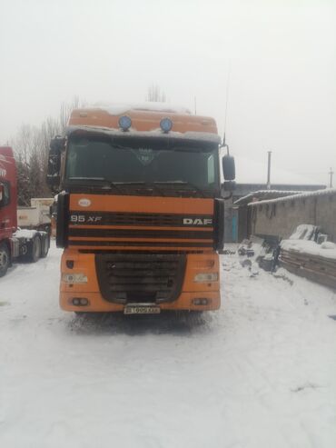 Тягачи: Тягач, DAF, 2001 г., Без прицепа — 1