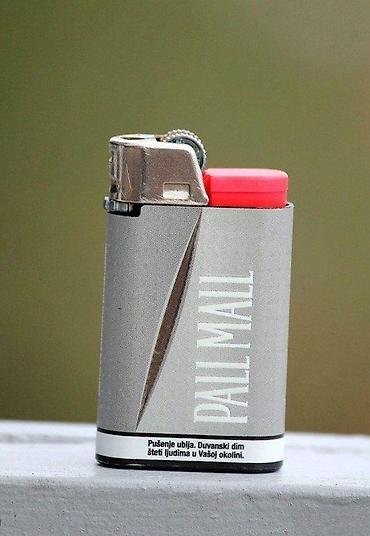 Upaljači i prateća oprema: Pall Mall Winston Lucky Ciprus ISPRAVAN upaljač Made in FRA. Cena za — 4