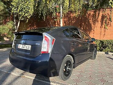 приу: Toyota Prius: 2015 г., 1.8 л, Вариатор, Гибрид, Седан — 3