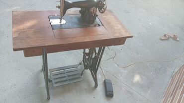 işlənmiş generator: Tikiş maşını işlənmiş