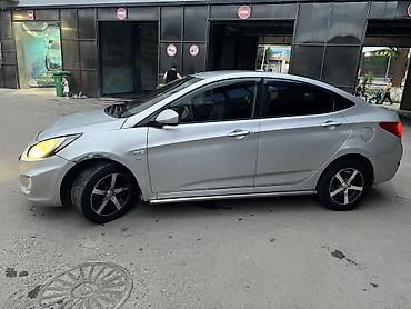 pajero 4: Hyundai Solaris: 2013 г., 1.6 л, Автомат, Газ, Седан — 1