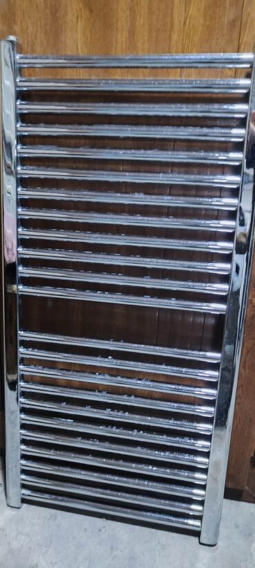 giris qapi: Xrom örtüklü qızdırıcılı dəsmal asqısı (radiator) - Material: parlaq