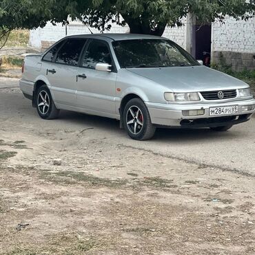 машина мерседес 124: Volkswagen Passat: 1994 г., 2 л, Механика, Газ, Седан