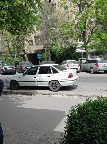 комутатор на скутер: Daewoo Nexia: 1995 г., 1.5 л, Механика, Бензин, Седан