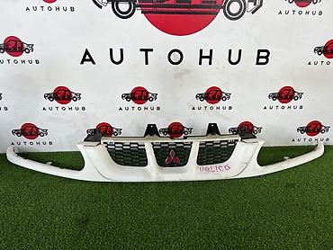 Решетка радиатора Mitsubishi 2000 г., Б/у, Оригинал