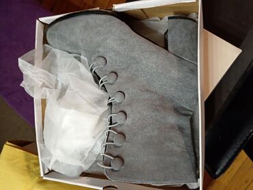 Čizme: Čizme, 40 — 8