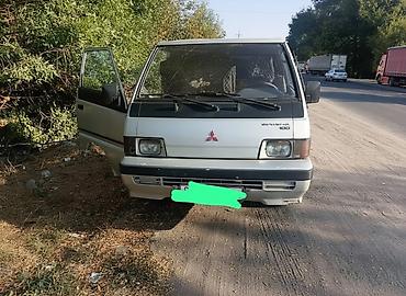 l300: Mitsubishi L300: 1990 г., 2 л, Механика, Бензин, Бус — 1