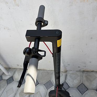 elektirikli samakat: İşlənmiş Elektrik samokat 10", 501 - 750 Vt, 16 - 25 km/s, Ünvandan götürmə — 5