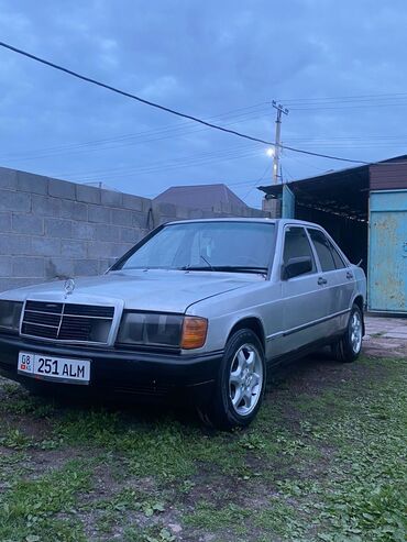 mercedes benz a 190: Mercedes-Benz 190: Седан