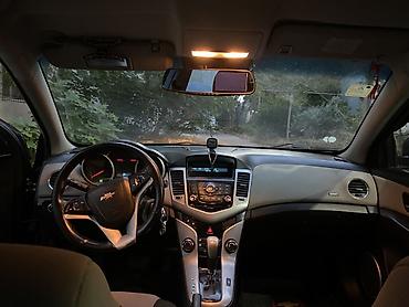 cruze led: Chevrolet Cruze: 1.8 l | 2010 il 280000 km Sedan — 5