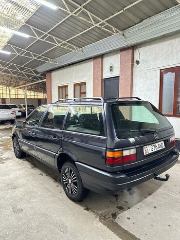 Москвич: Volkswagen Passat: 1992 г., 1.8 л, Механика, Бензин, Универсал