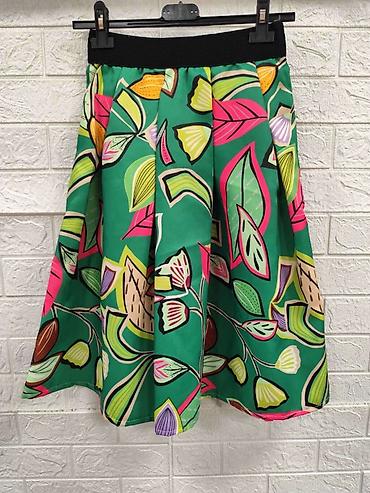 Suknje: 🔥Ženska midi suknja sa visokim strukom i bogatim A-krojem.
✅1750 din — 7