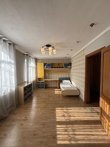 Долгосрочная аренда домов: 175 м², 5 комнат, Кондиционер, Забор, огорожен, Парковка — 19