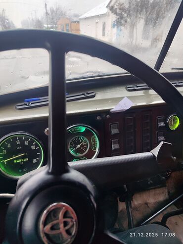 ЗИЛ: ЗИЛ : | 1980 г — 2