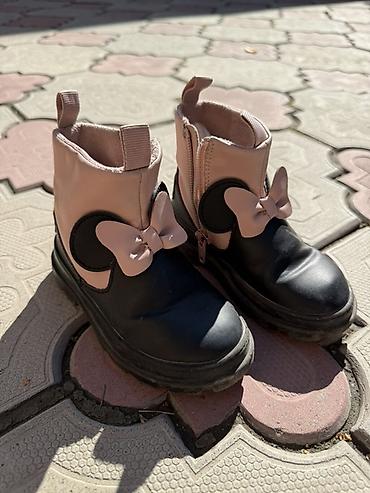 Детская обувь: Детские ботинки Minnie Mouse для девочки - Модель: укороченные — 2