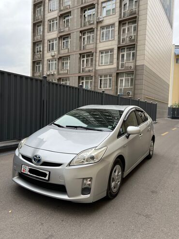 зимние шины 18 размер: Toyota Prius: 2010 г., 1.8 л, Вариатор, Гибрид, Хэтчбэк