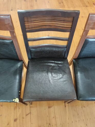 Masa və oturacaq dəstləri: Qonaq otağı üçün masa və oturacaqlar. Şəkildə göründüyü vəziyyətdədir — 12